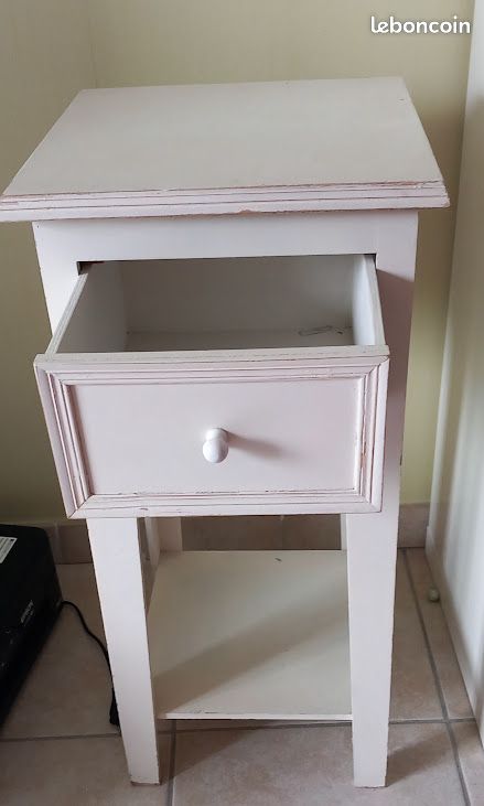 Petit meuble blanc (image 1)