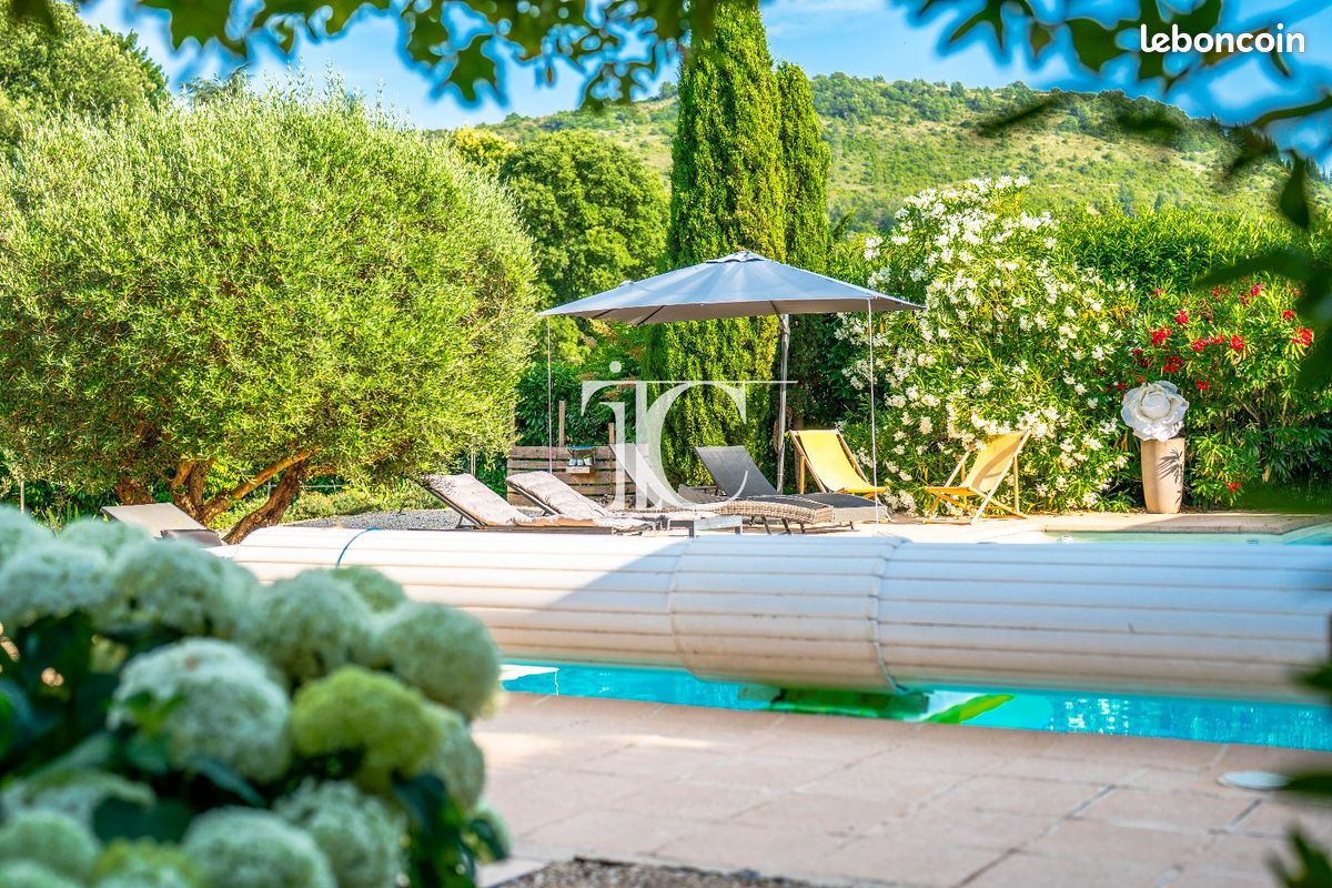 Maison 5 pièces 100 m² · à Les Vans · 100 m² · 388 000 €