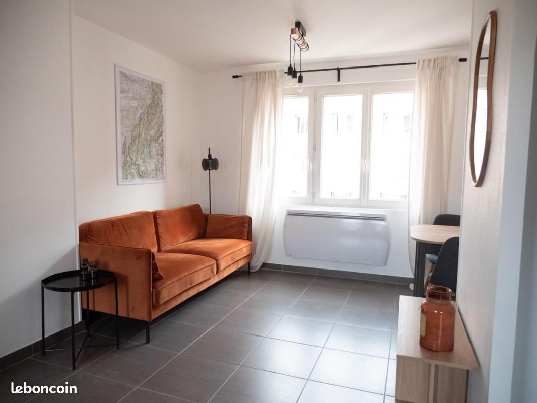 Appartement 4 pièces 68 m² · à Grenoble · 68 m² · 880 €