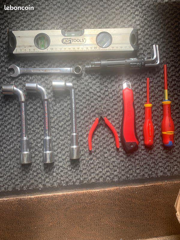 Lot outils facom (image 2)