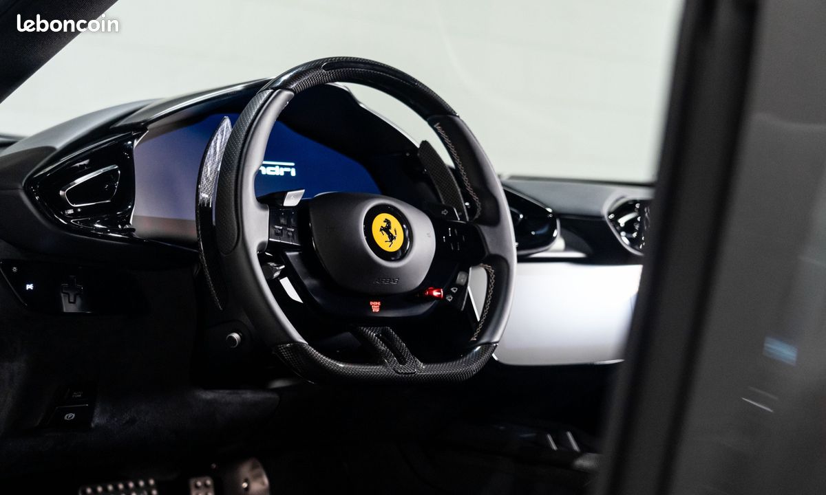 Ferrari 12Cilindri V12 830 - 1°MAIN FRANÇAISE Malus Payé / 759 Kms / Lift / Full Carbone Ext Int/ Display / Cam 360° / TVA LOA / 5822E/Mois (image 38)