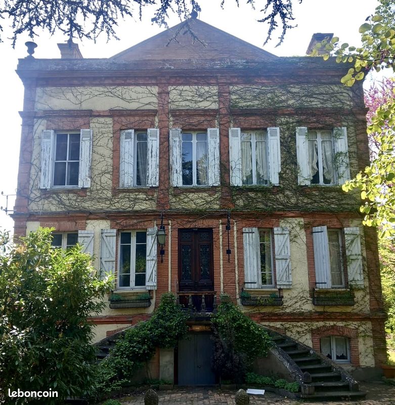 Maison 13 pièces 423 m² · à Castelnau-d'Estrétefonds · 423 m² · 315 000 €