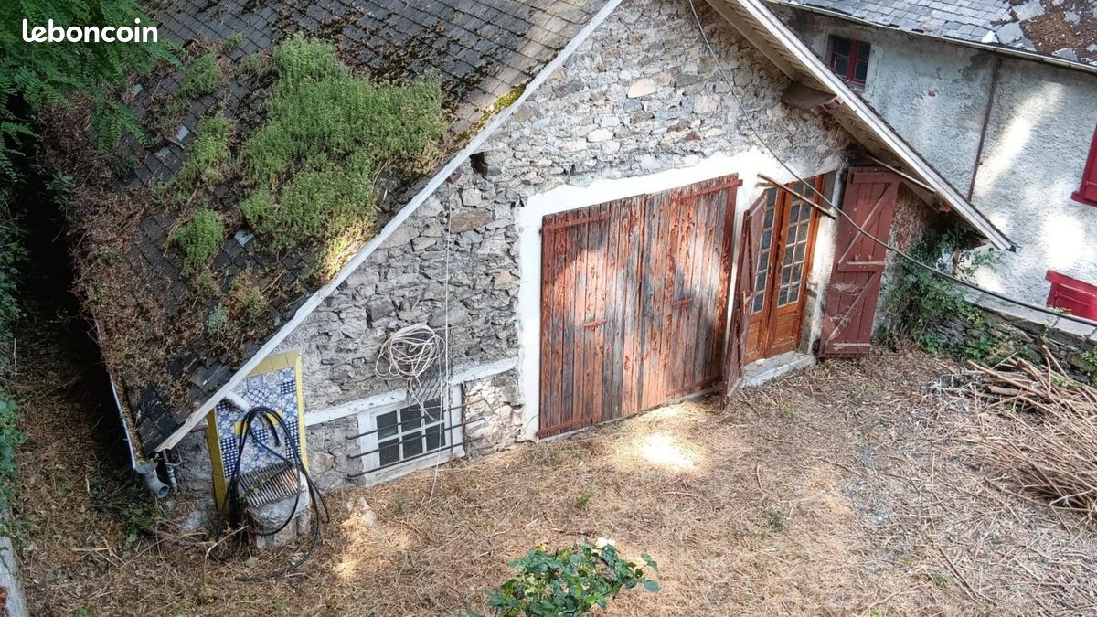Maison 8 pièces 180 m² · à Saint-Béat-lez · 180 m² · 79 000 €