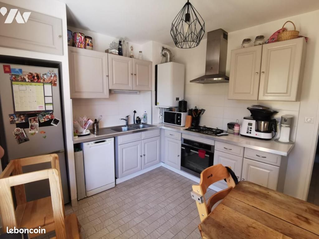 Appartement 82 m² · à Tournon-sur-Rhône · 82 m² · 760 €/mois