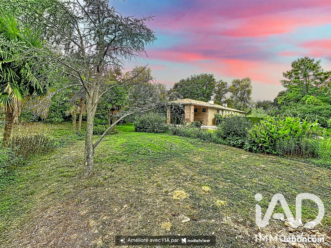 Maison 9 pièces 363 m² · à Menville · 363 m² · 624 000 €