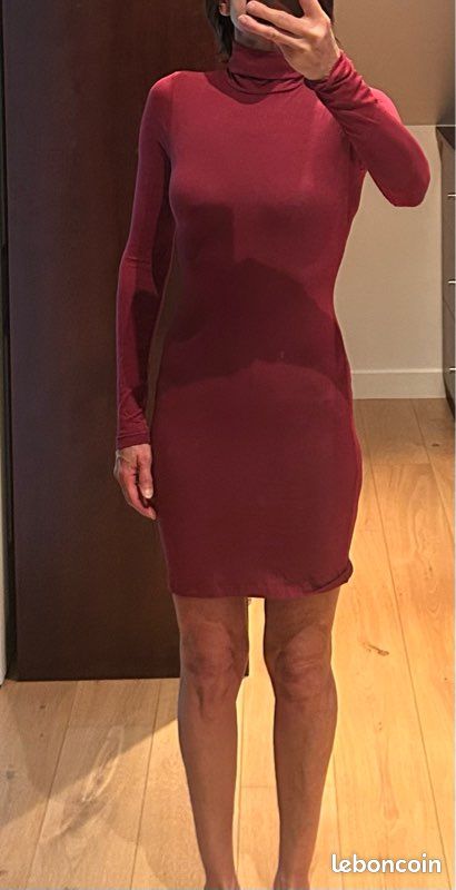 Robe moulante Fushia (image 2)