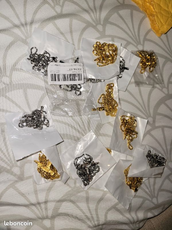 Lot de 14 colliers + pendentif Uzii neuf et emballé 2 coloris disponibles (image 2)