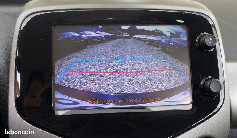 Toyota AYGO 1.0 VVT-I 69CH X-PLAY 5P (image 18)