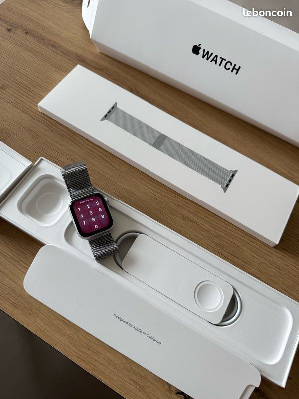 Apple Watch SE (image 4)