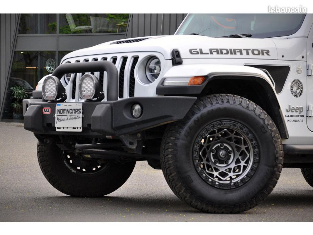 JEEP GLADIATOR 3.0 V6 MultiJet - 264 - BVA PICK UP DOUBLE CABINE Overland Launch Edition (image 4)