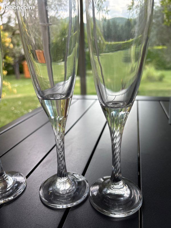 4 très jolies flûtes à champagne des années 1980 (image 2)