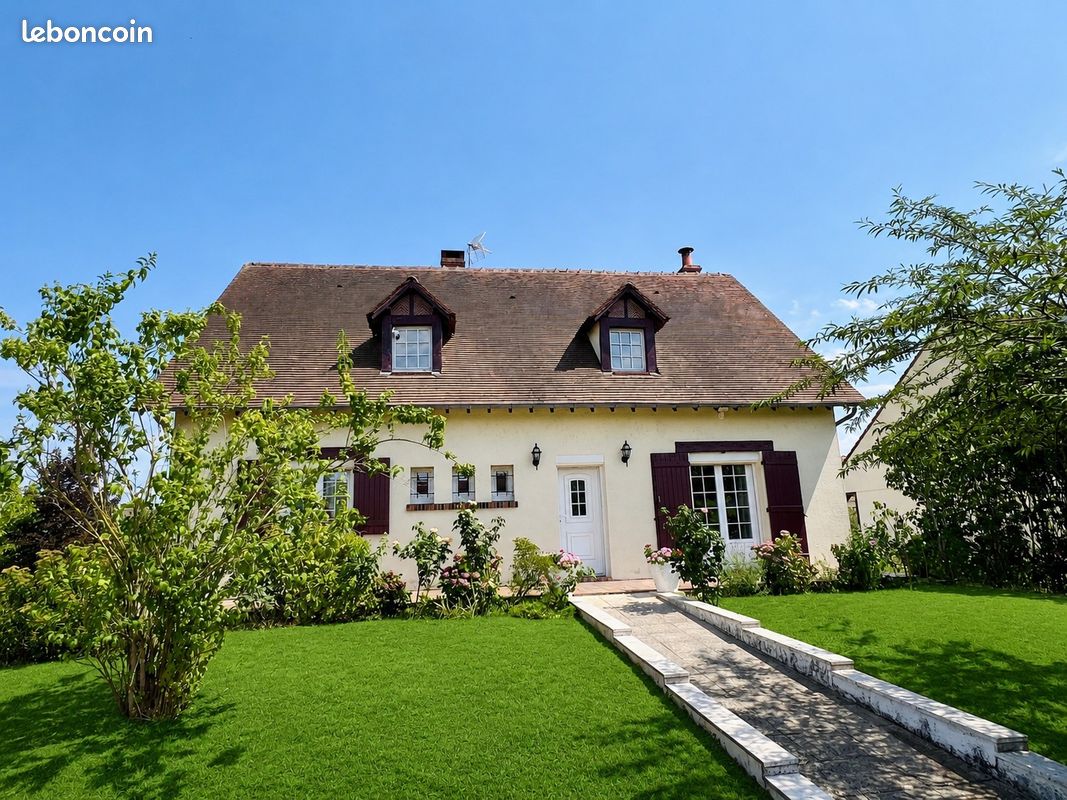 Maison 7 pièces 150 m² · à Poilly-lez-Gien · 150 m² · 249 000 €