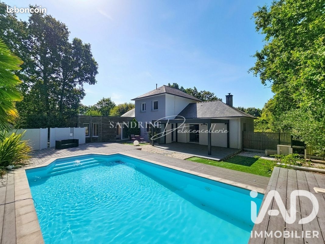 Maison 10 pièces 214 m² · à Héric · 214 m² · 475 000 €