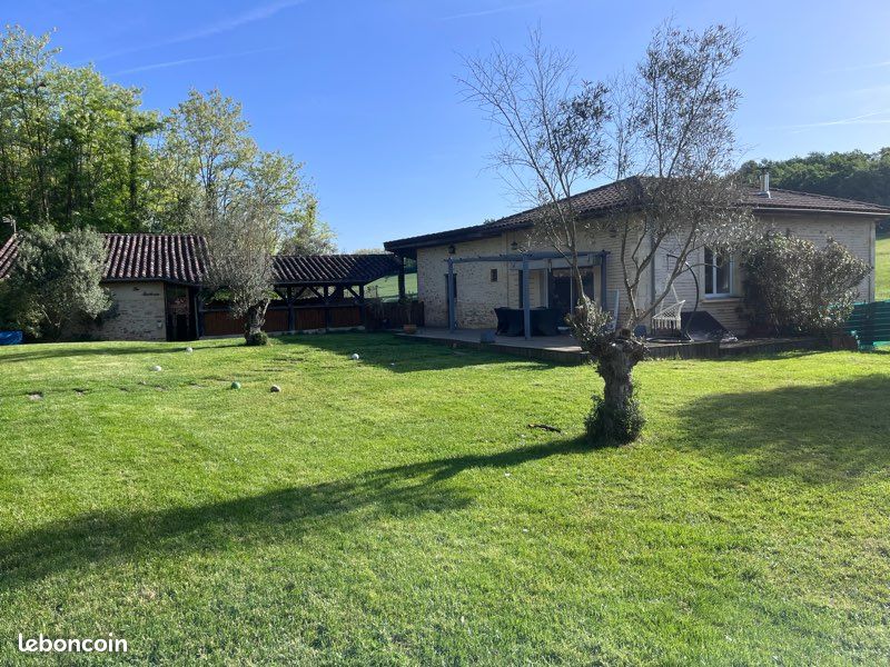Maison 7 pièces 210 m² · à Saint-Martin-Petit · 210 m² · 430 000 €