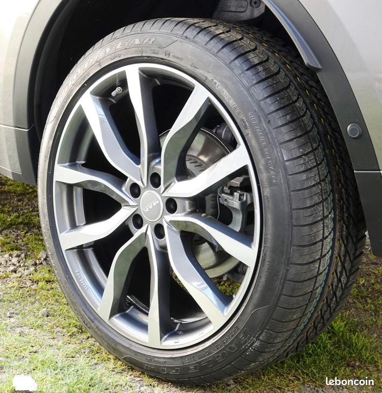 GoodYear 245/45 R21 104 - Équipement auto