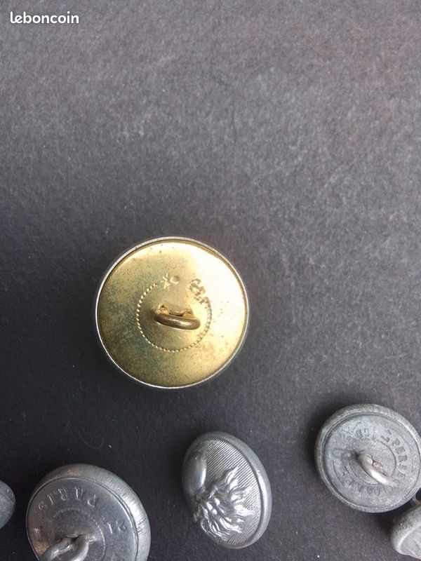 Bulle et saut de vent origine pour moto Suzuki 1000 DL V-strom Bulle et saut de vent origine pour moto Suzuki 1000 DL V-strom