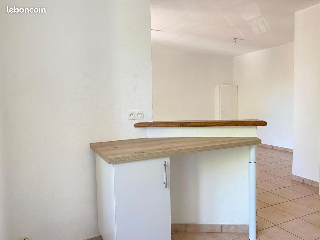 Appartement 3 pièces 58 m² · à Saint-Maurice-d'Ardèche · 58 m² · 550 €