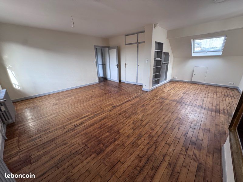 Appartement 5 pièces 100 m² · à Arpajon-sur-Cère · 100 m² · 137 000 €