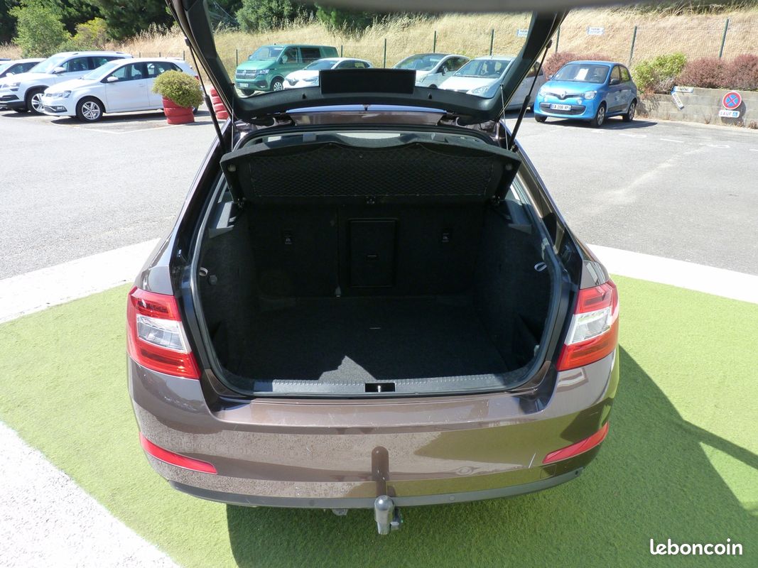 Skoda OCTAVIA 1.6 TDI 110CH CR FAP GREEN TEC STYLE DSG7 (image 15)