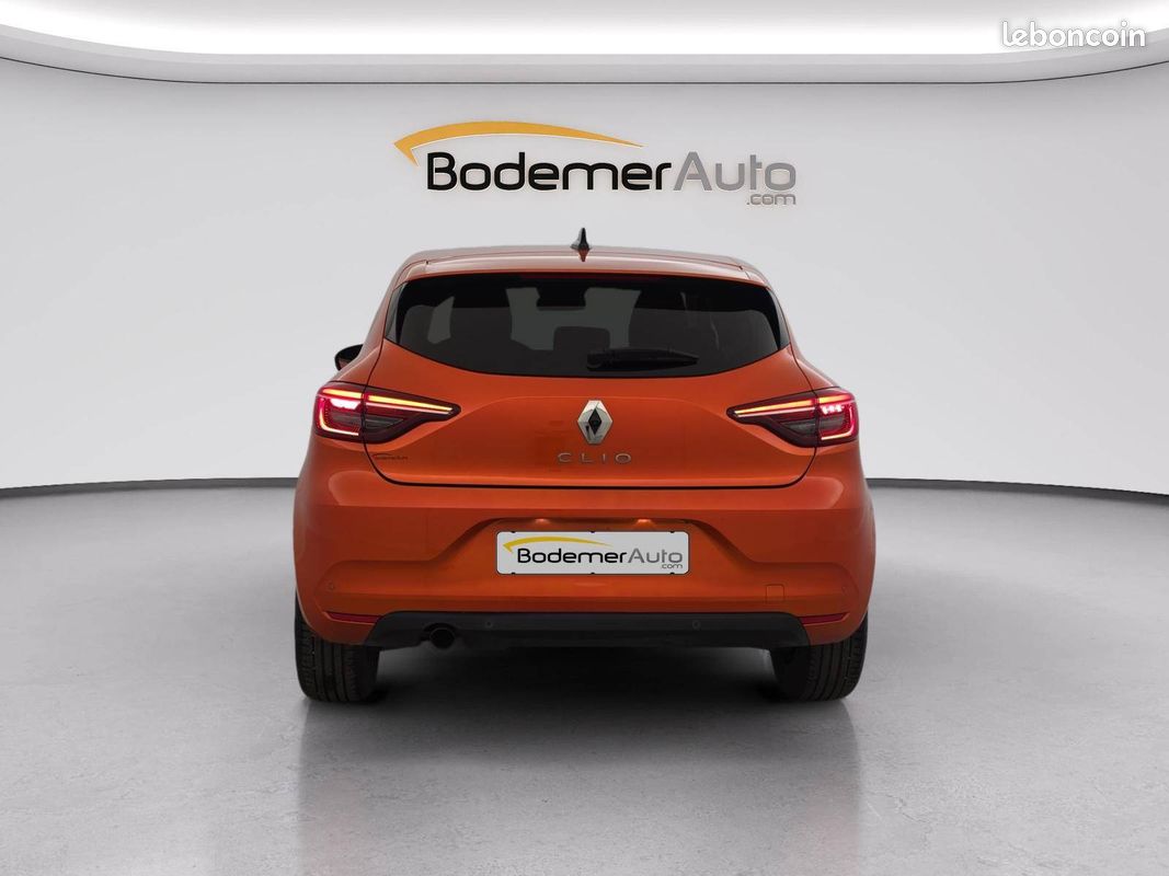 RENAULT Clio Blue dCi 100 Evolution (image 4)