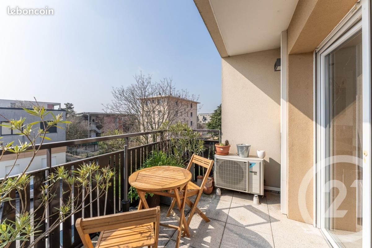 Appartement 4 pièces 82 m² · à Saint-Priest · 82 m² · 262 900 €