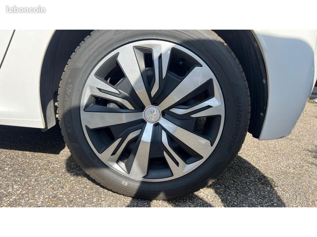 PEUGEOT 208 1.2i PureTech 12V S&S - 75 II 2019 BERLINE Active PHASE 1 (image 13)