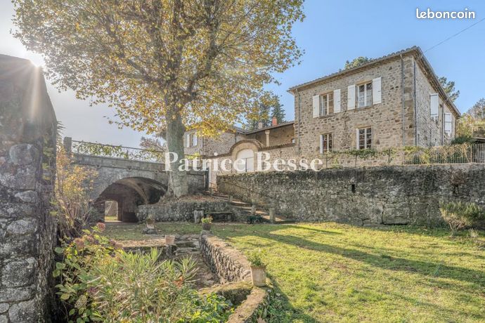 Mas 10 pièces 600 m²