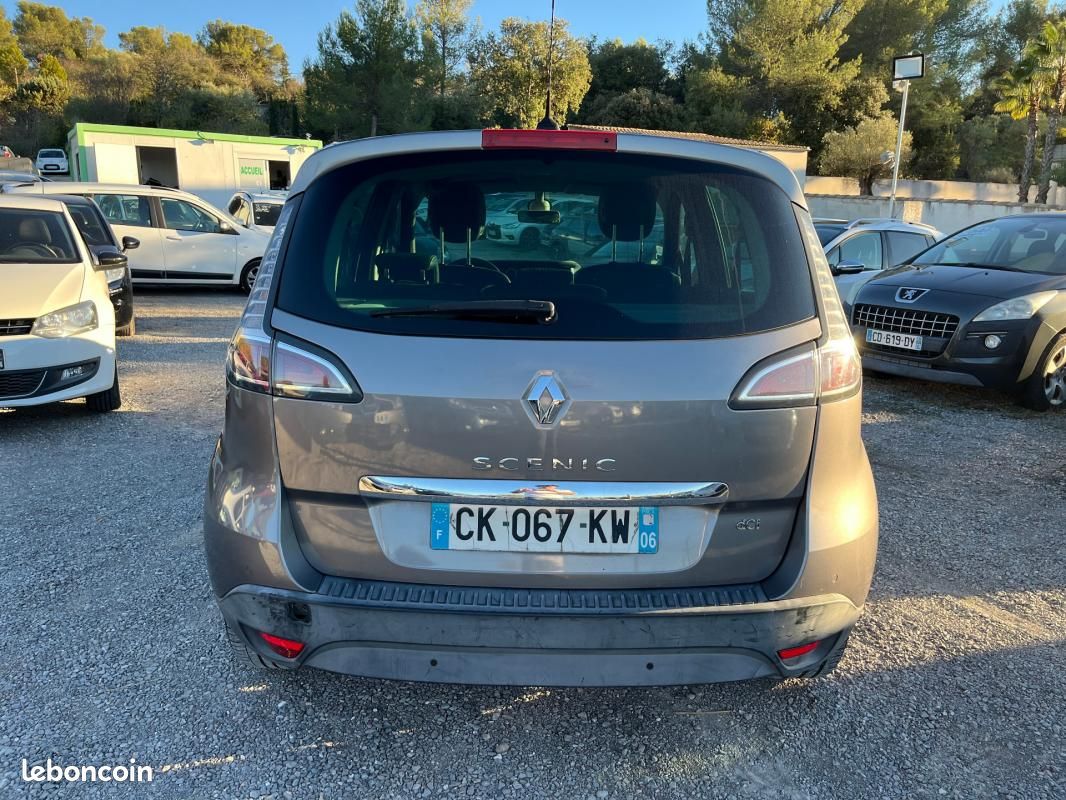 Renault Scénic III dCi 110 FAP Energy eco2 Authentique (image 4)