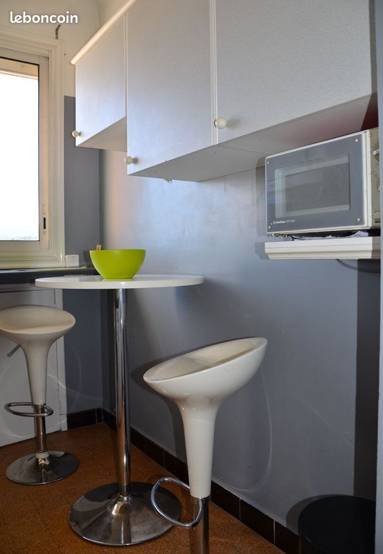 T1 - 40 m² - vue panoramique sur baie de Sanary (image 7)
