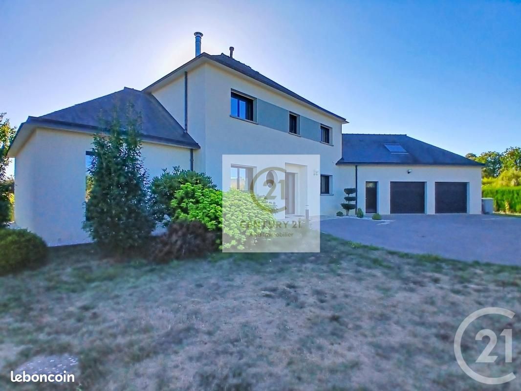 Maison 7 pièces 189 m² · à Montauban-de-Bretagne · 189 m² · 430 500 €