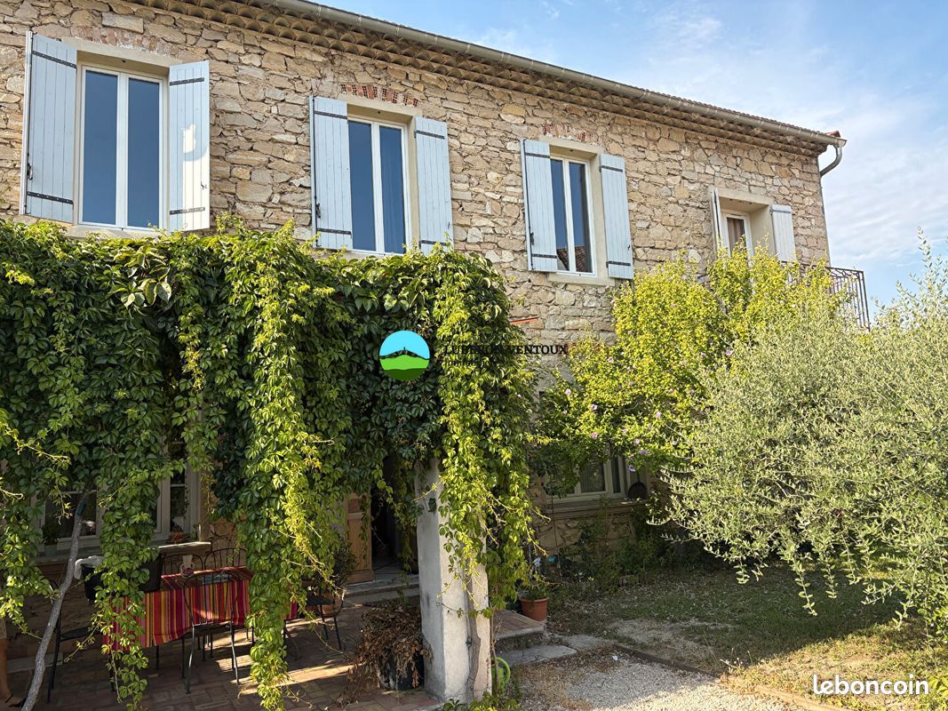 Maison 8 pièces 210 m² · à Caromb · 210 m² · 448 000 €