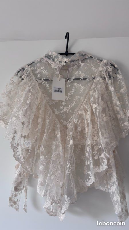Haut dentelle (image 1)