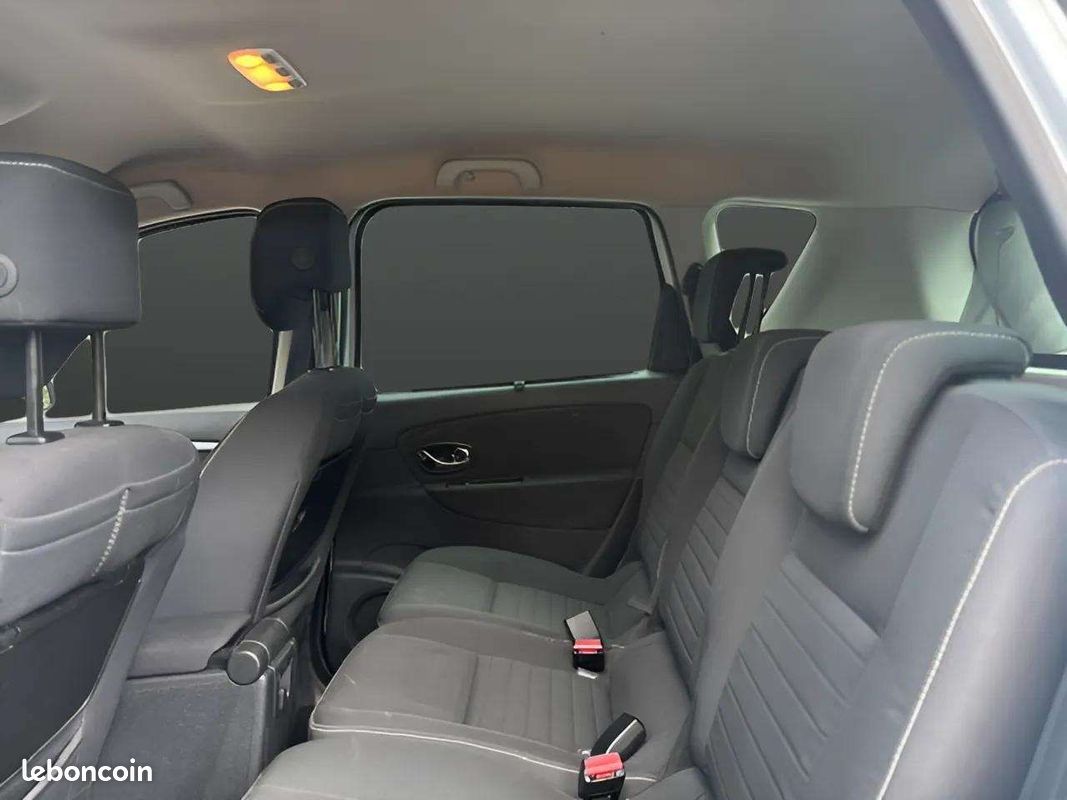 Renault SCENIC III 1.2 TCE 115CH ENERGY LIMITED 2015 (image 15)