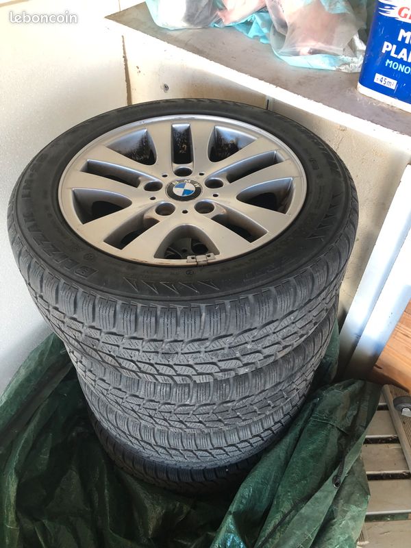 4 roues neige sur Jantes BMW 205 55 R16 Bridgestone Runflat (image 1)