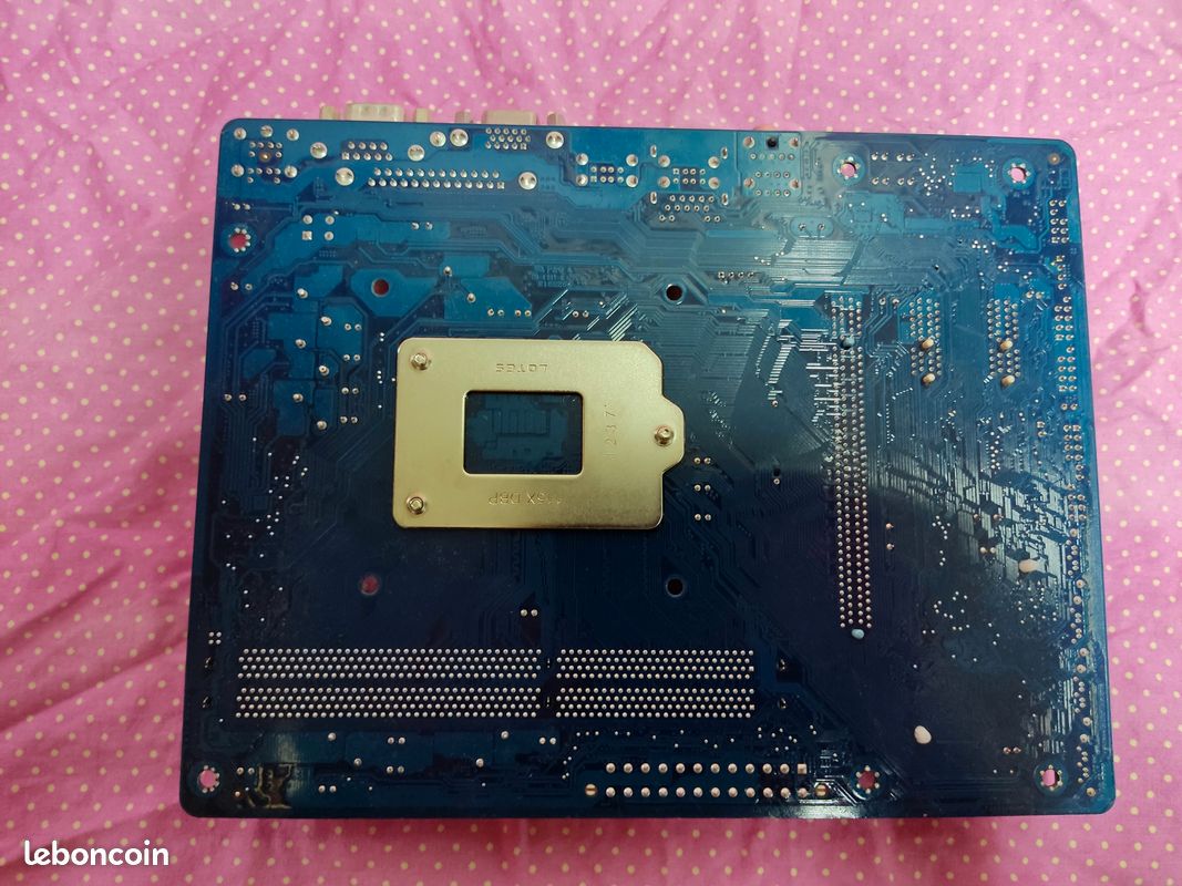 Carte Mère Gigabyte GA-8IDXI D'Occasion - Socket Pour Pentium 4 - Ports ISA (Industriel)
