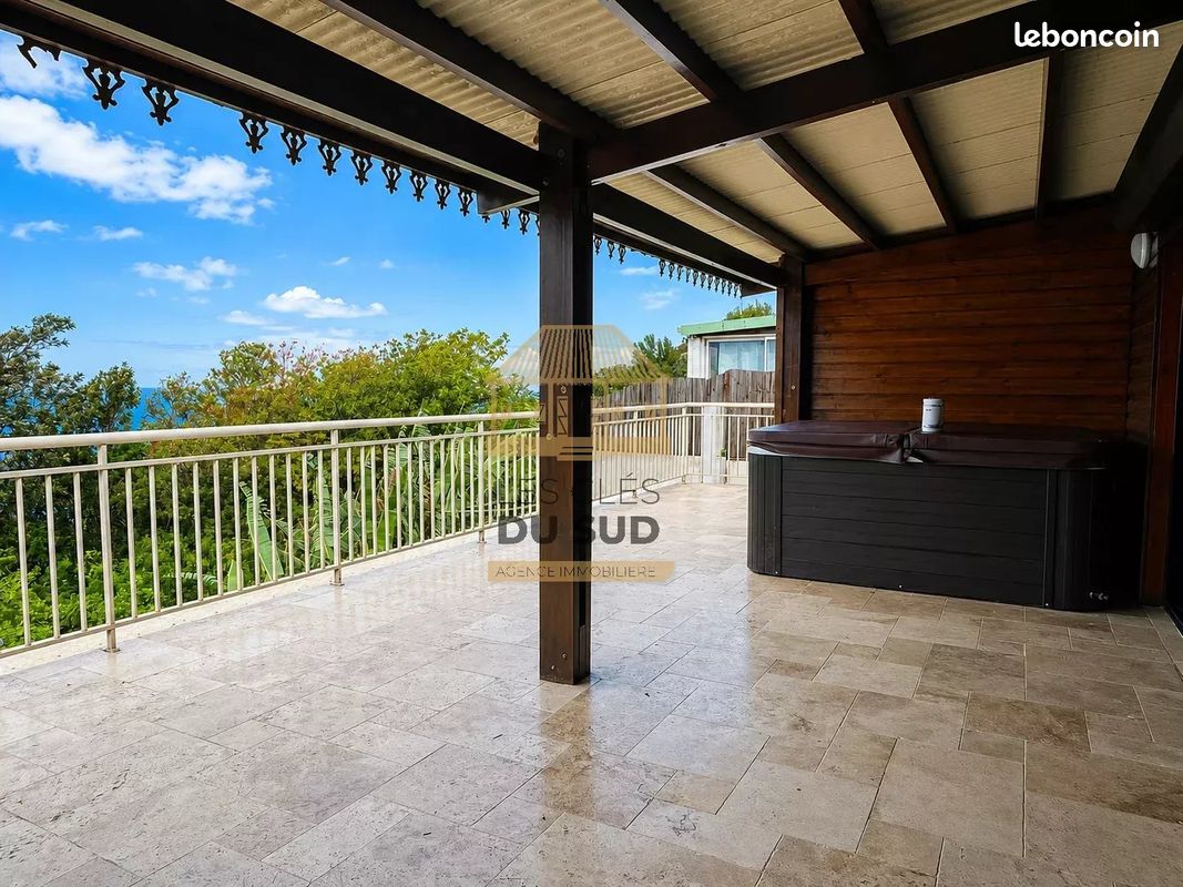 Maison 5 pièces 162 m² · à Saint-Joseph · 162 m² · 280 000 €