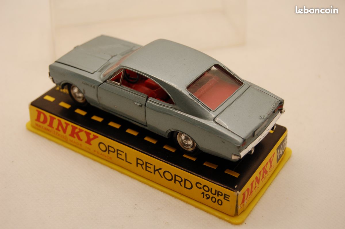 JOLI NICE ! DINKY TOYS 1:43 OPEL REKORD N° 554 61 - EUR 20