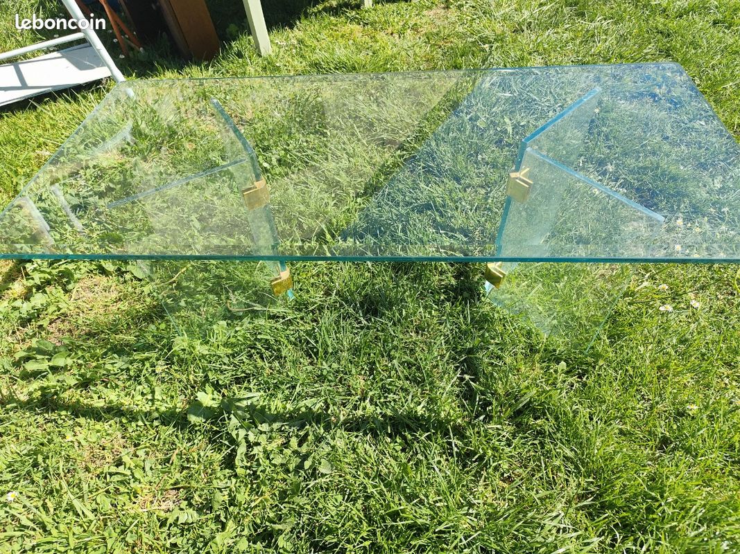 Table en verre (image 1)