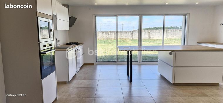 Maison 4 pièces 151 m²