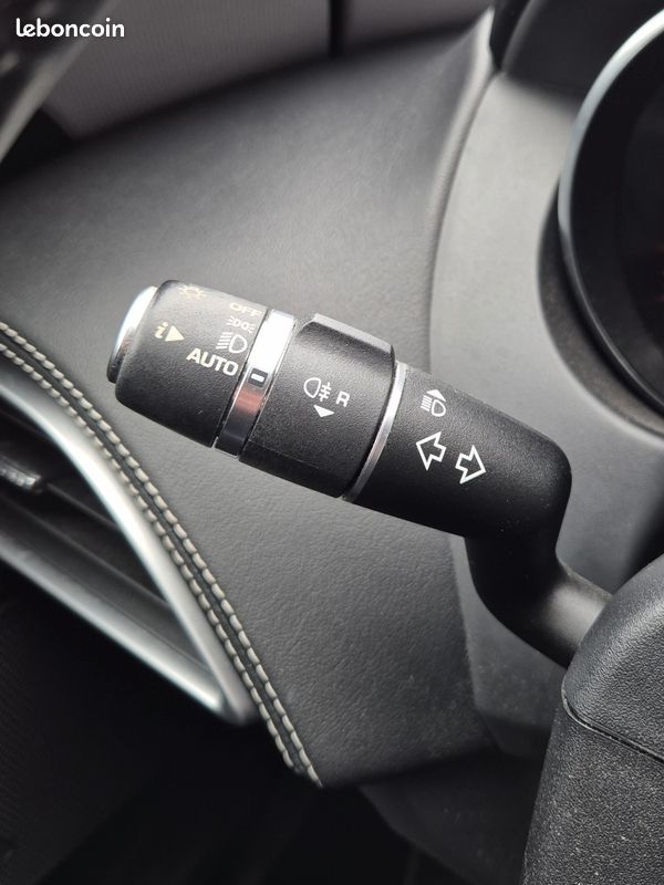 Jaguar xe 180 r-sport awd bva - toit ouvrant (image 30)