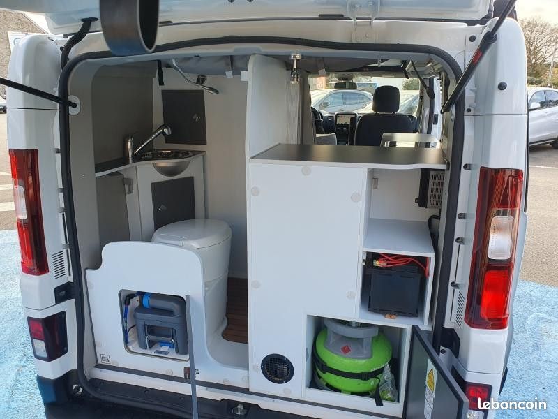 Renault Trafic FOURGON L2H1 3T 2.0 Blue dCi 150ch Randger 535 Van (image 10)