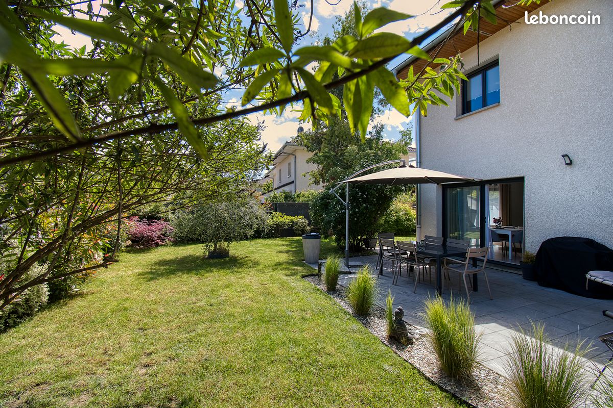 Maison 4 pièces 110 m² · à Vétraz-Monthoux · 110 m² · 549 000 €
