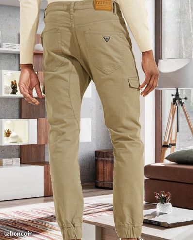 Pantalon New Kombat Marciano by guess (image 2)