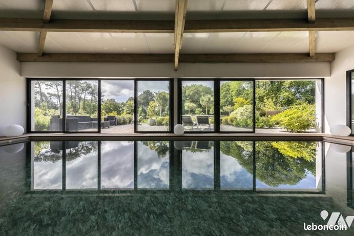 Maison 8 pièces 305 m²