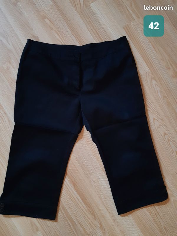 Pantacourt/bermuda femme taille 42 , 4 euros l'un (image 4)