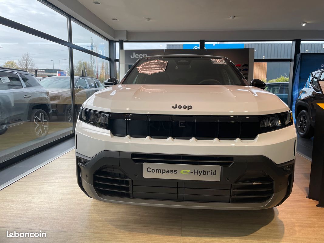 Nouveau Jeep Compass 1.2 Turbo T3 145ch e-Hybrid Altitude BVR6 (image 2)