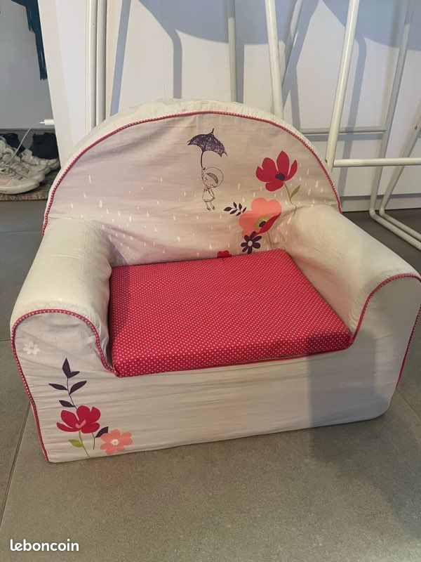 Petit Fauteuil Fille (image 1)