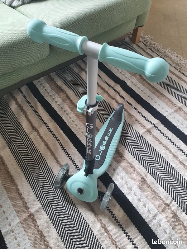 Trottinette Globber 3 ans et plus (image 1)