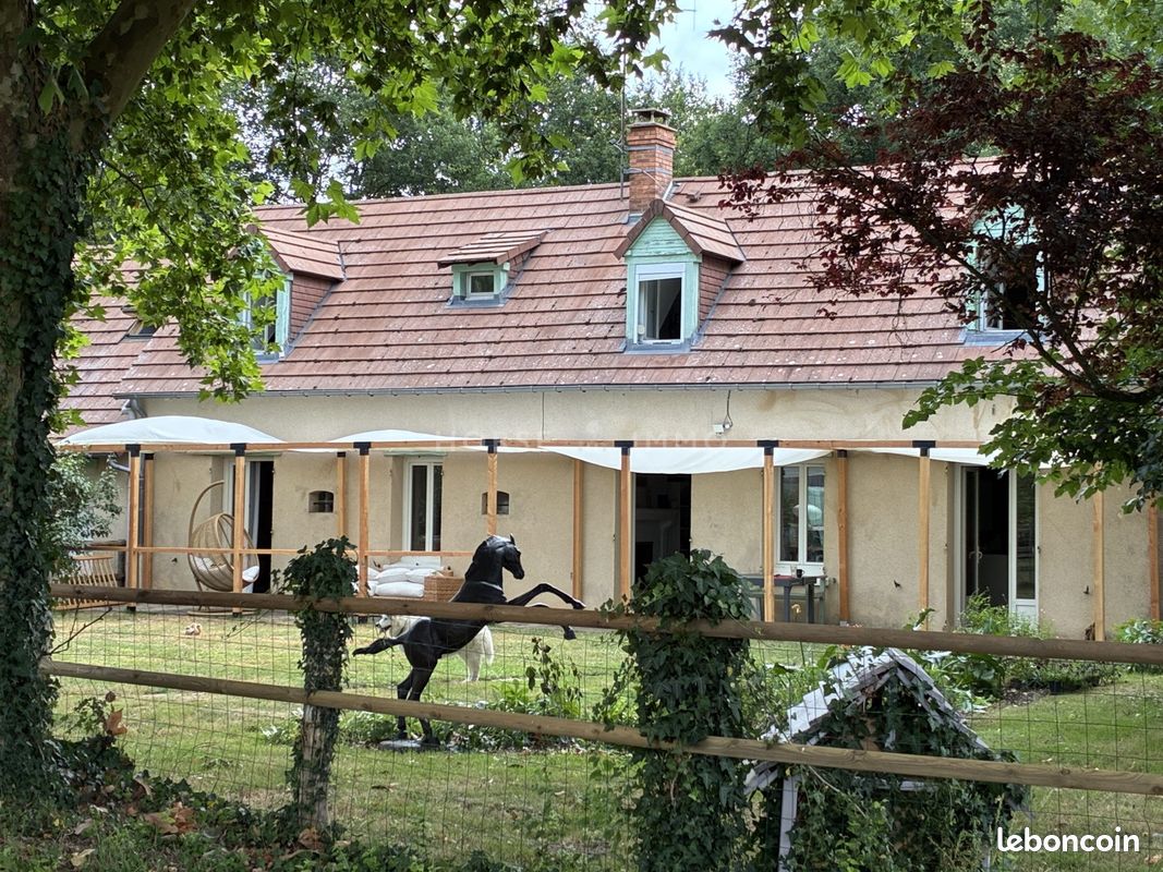 Maison 7 pièces 250 m² · à Roëzé-sur-Sarthe · 250 m² · 420 000 €