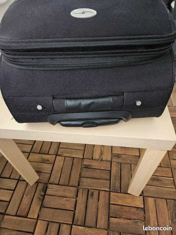 Valise noir pratique extensible (image 3)